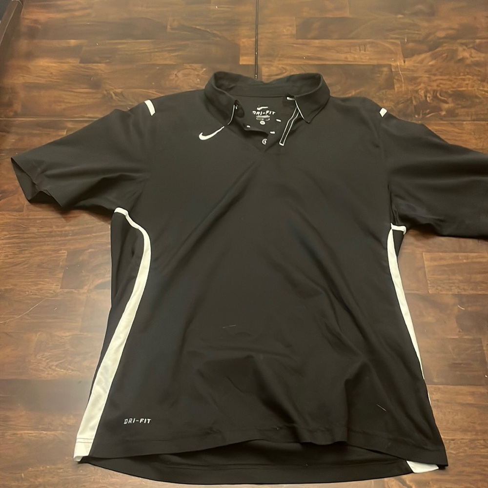 Nike dry-fit polo men’s Medium